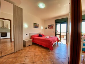 1 quarto, cofres nos quartos, ferros/tábuas de passar roupa, Wi-Fi