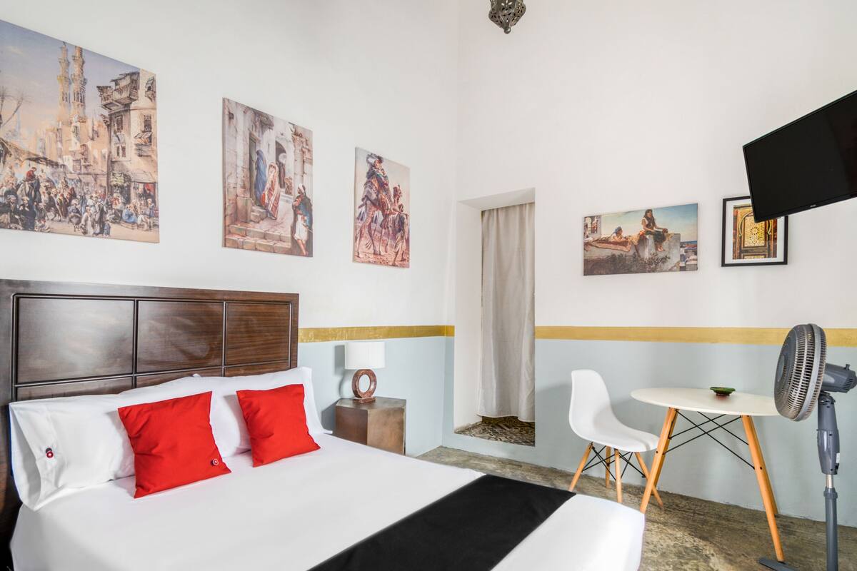 Deluxe Room, Jetted Tub