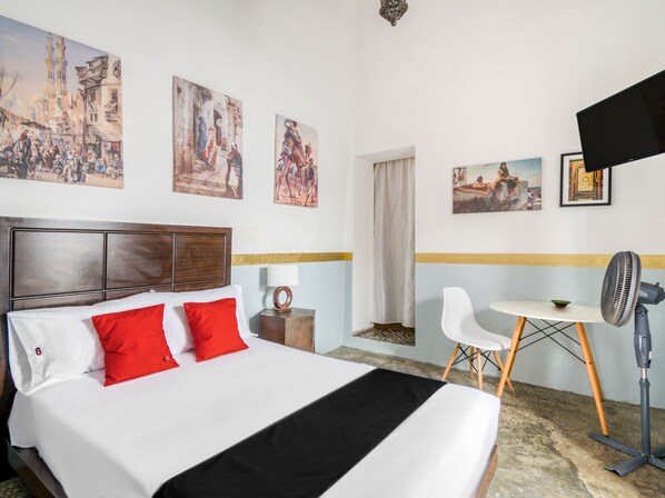 Deluxe Room, Jetted Tub