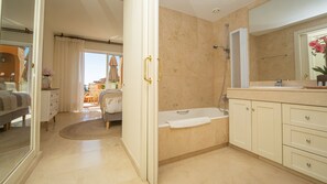 Bañera, toallas