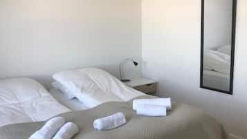 Doppelzimmer | Schreibtisch, laptopgeeigneter Arbeitsplatz, kostenloses WLAN