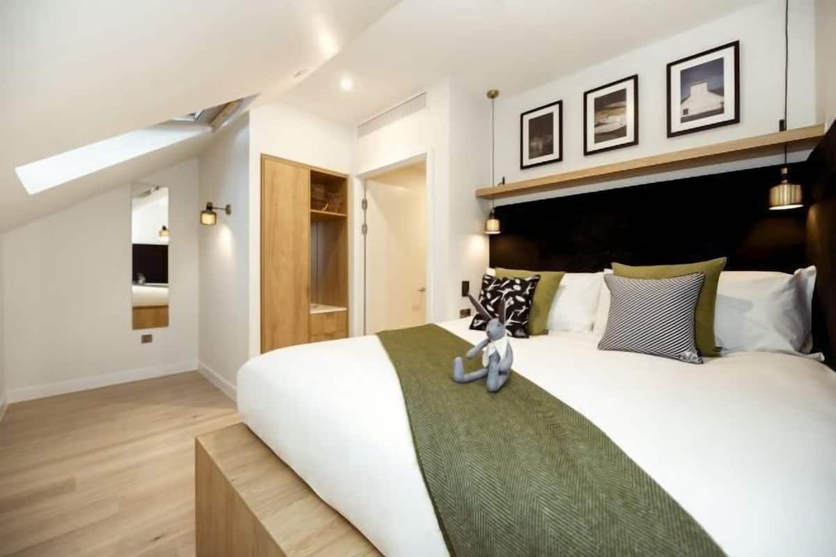 1 bedroom, minibar, soundproofing, iron/ironing board