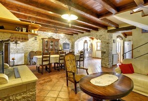 Living area - Special villa with private pool and large garden (Valtura)