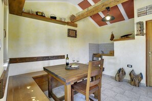 Dining - Sunny villa 500 meters to beach with private pool (Peroj)