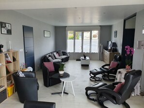 تلفزيون، كُتُب