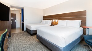 A hotel room with two beds, a desk, a chair, and a TV. - Holiday Inn Express & Suites Niceville - Eglin Area by IHG (Niceville)
