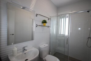 Hair dryer, towels - Private Pool, beautiful and new  holiday home casa Manteca in the surroundings of Conil (Conil de la Frontera)