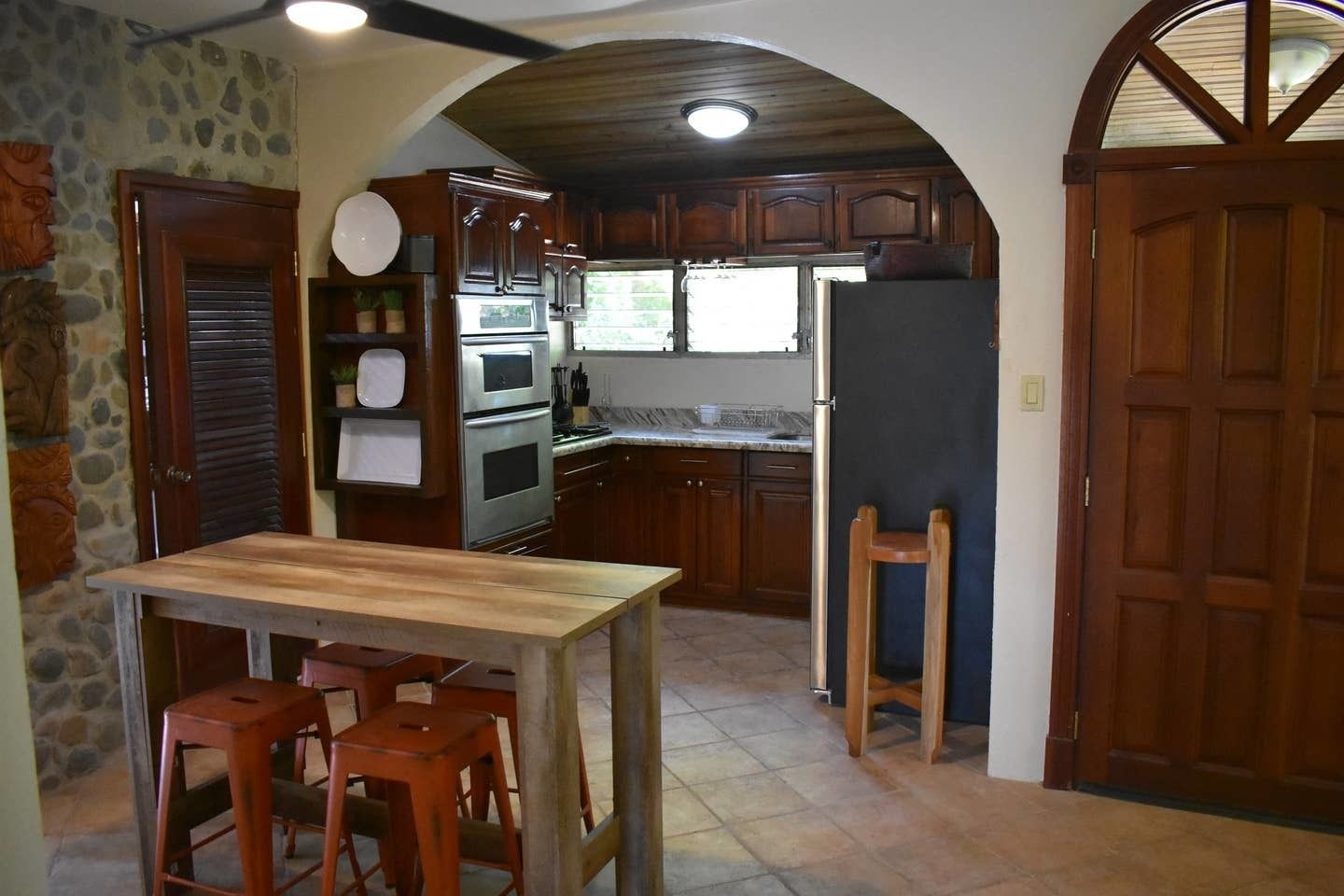 Deluxe Bungalow, Garden View | Private kitchen | Fridge, microwave, stovetop, coffee/tea maker