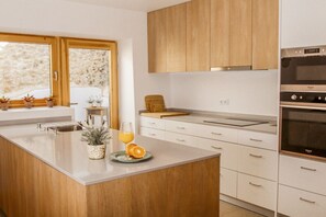 Fridge, microwave, oven, stovetop - TACOARIA - Blue Haven (Seiça Ourém)