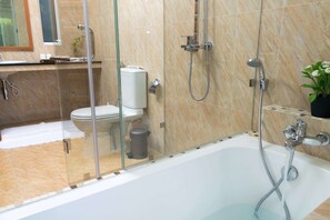 Superior Double Room | Bathroom | Shower, towels, soap, shampoo - The Orca Residence (Hulhumalé)