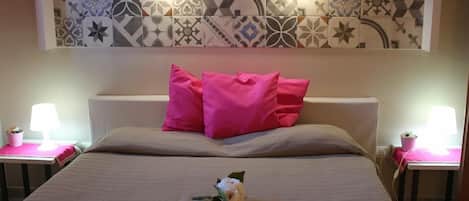 1 bedroom, in-room safe, desk, free WiFi
