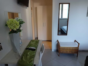 1 quarto, cofres nos quartos, escrivaninha, Wi-Fi de cortesia
