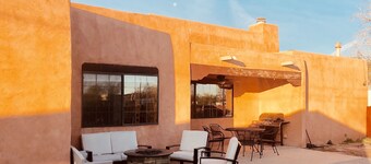 Casa Los Griegos near Old Town, Bosque, Los Poblanos and Los Ranchos