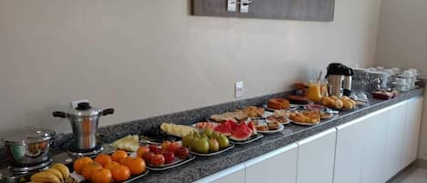 Petit déjeuner buffet compris tous les jours