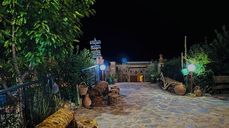 Terrace/patio. Palacio Zaouit Sidi Hamza