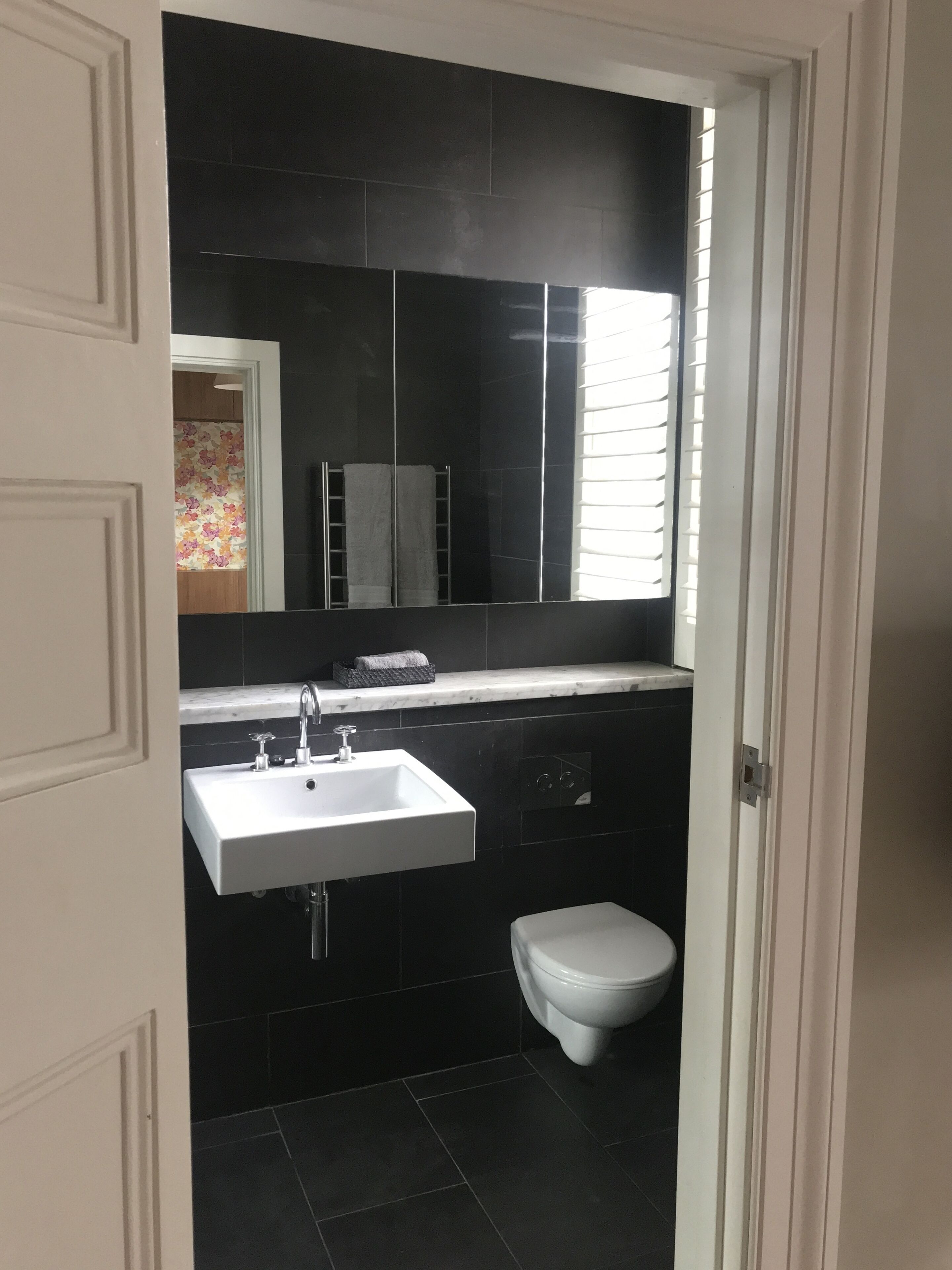 Luxury Harbour and City Skyline Views — image 16