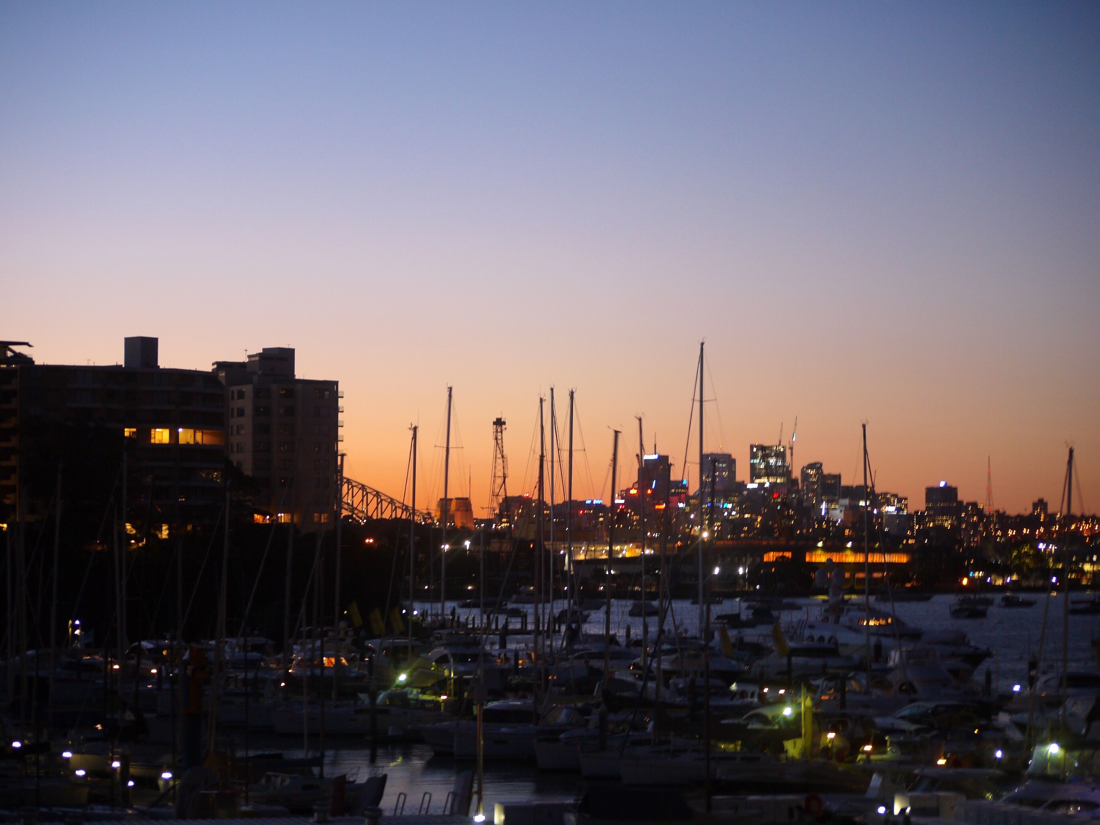 Luxury Harbour and City Skyline Views — image 22