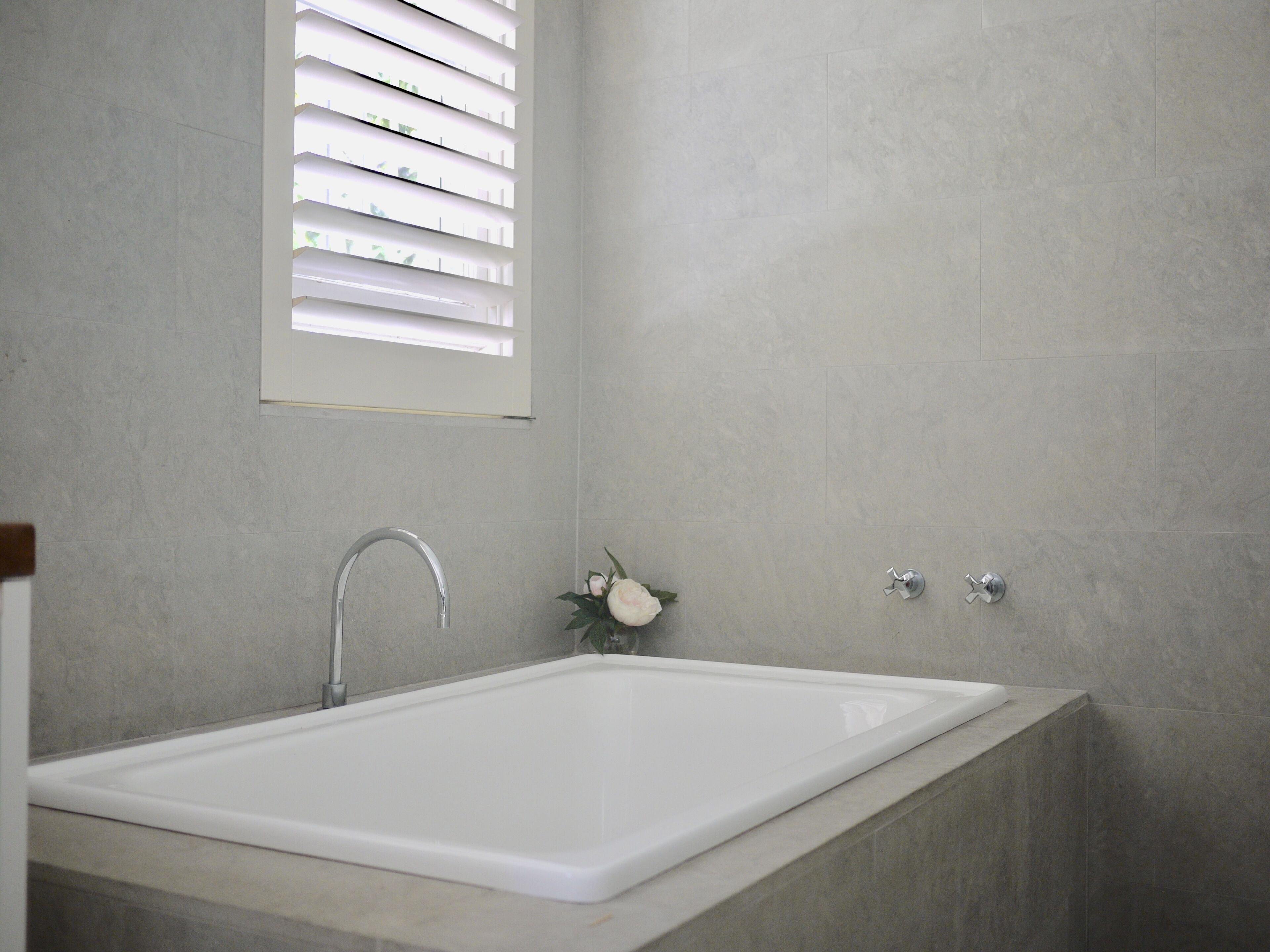 Luxury Harbour and City Skyline Views — image 18