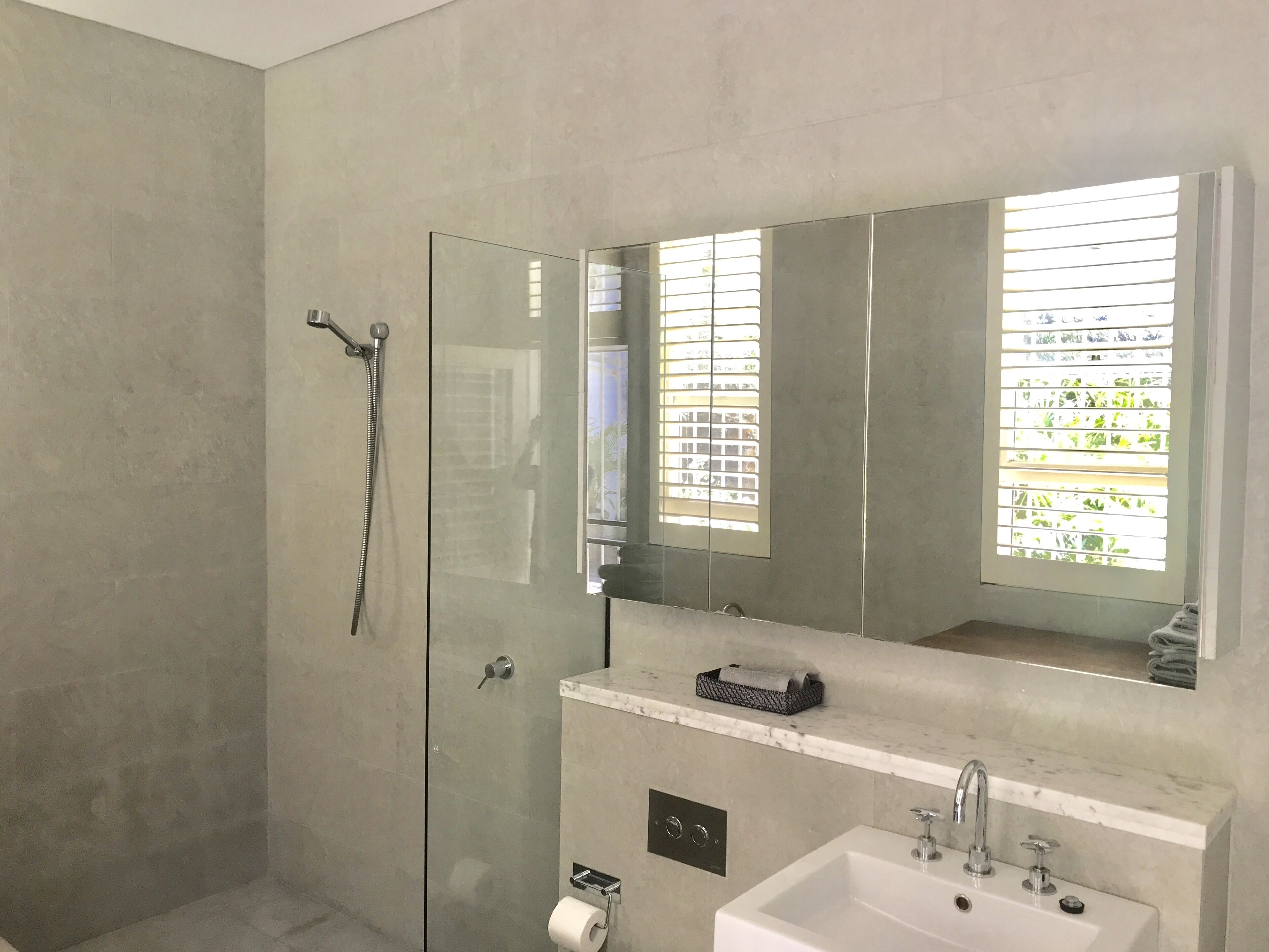 Luxury Harbour and City Skyline Views — image 17