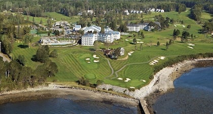 Beautiful 1-Bedroom Condo on Penobscot Bay in Rockport ME Oct 10-Oct 17, 2026