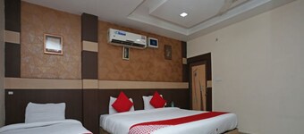Hotel Crystal Inn