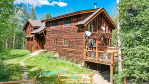 Exterior - Private Escape w/Office, Hot Tub, Fireplace, only 15 miles to Breckenridge - Claim Jumper (Alma)