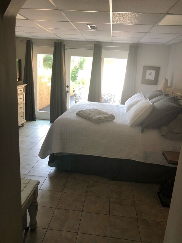 2 bedrooms, desk, iron/ironing board, free WiFi