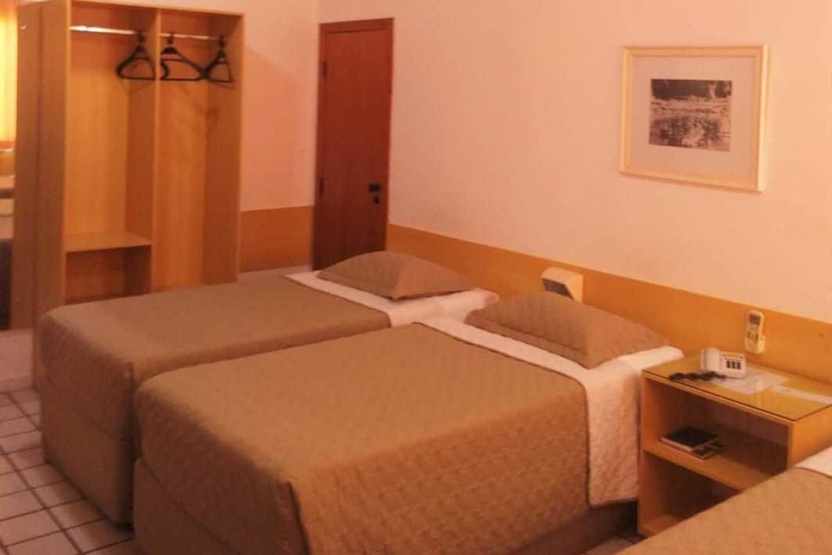 Luxury Triple Room (solteiro) | Minibar, free WiFi, bed sheets