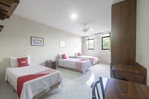 Phòng 3, 3 giường đơn | Minibar, bàn ủi/dụng cụ ủi quần áo, giường gấp/giường phụ (miễn phí)