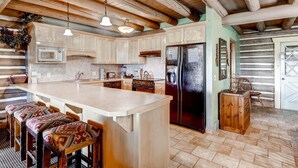 Condo, 3 Bedrooms | Private kitchen - Temptation 7 by Vacasa (Park City)