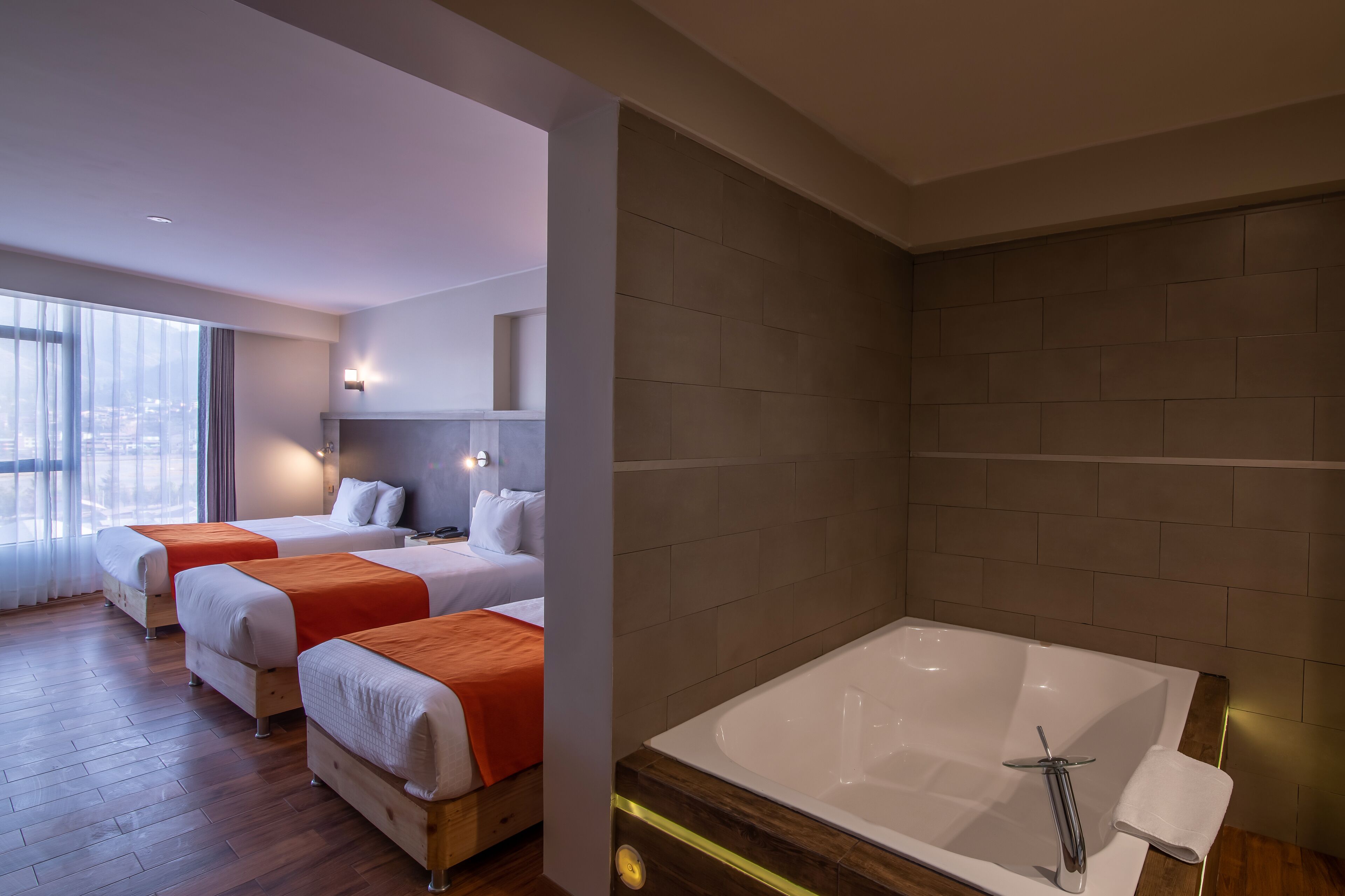 triple room | in-room safe, desk, free wifi, bed sheets