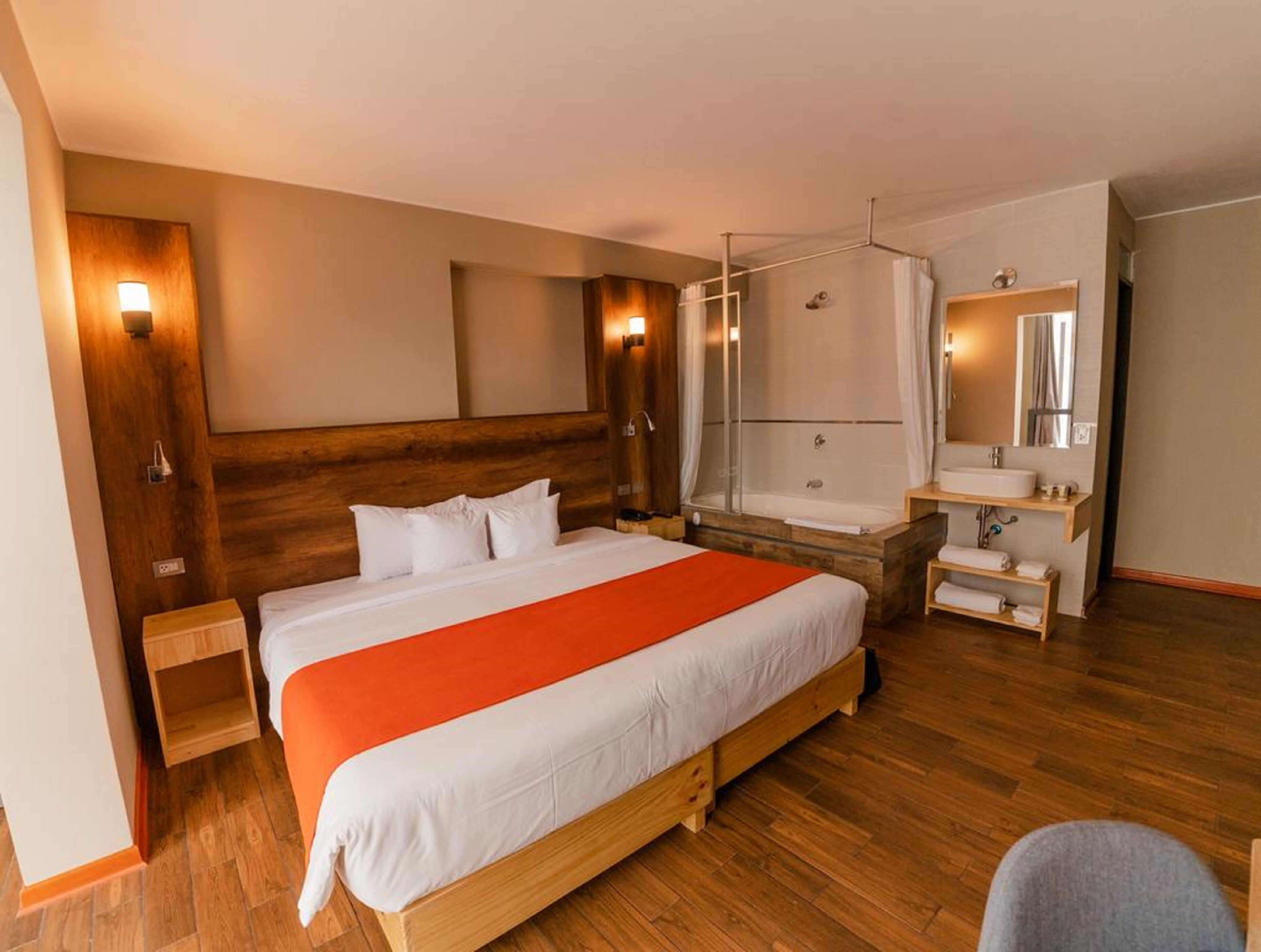 double room | in-room safe, desk, free wifi, bed sheets