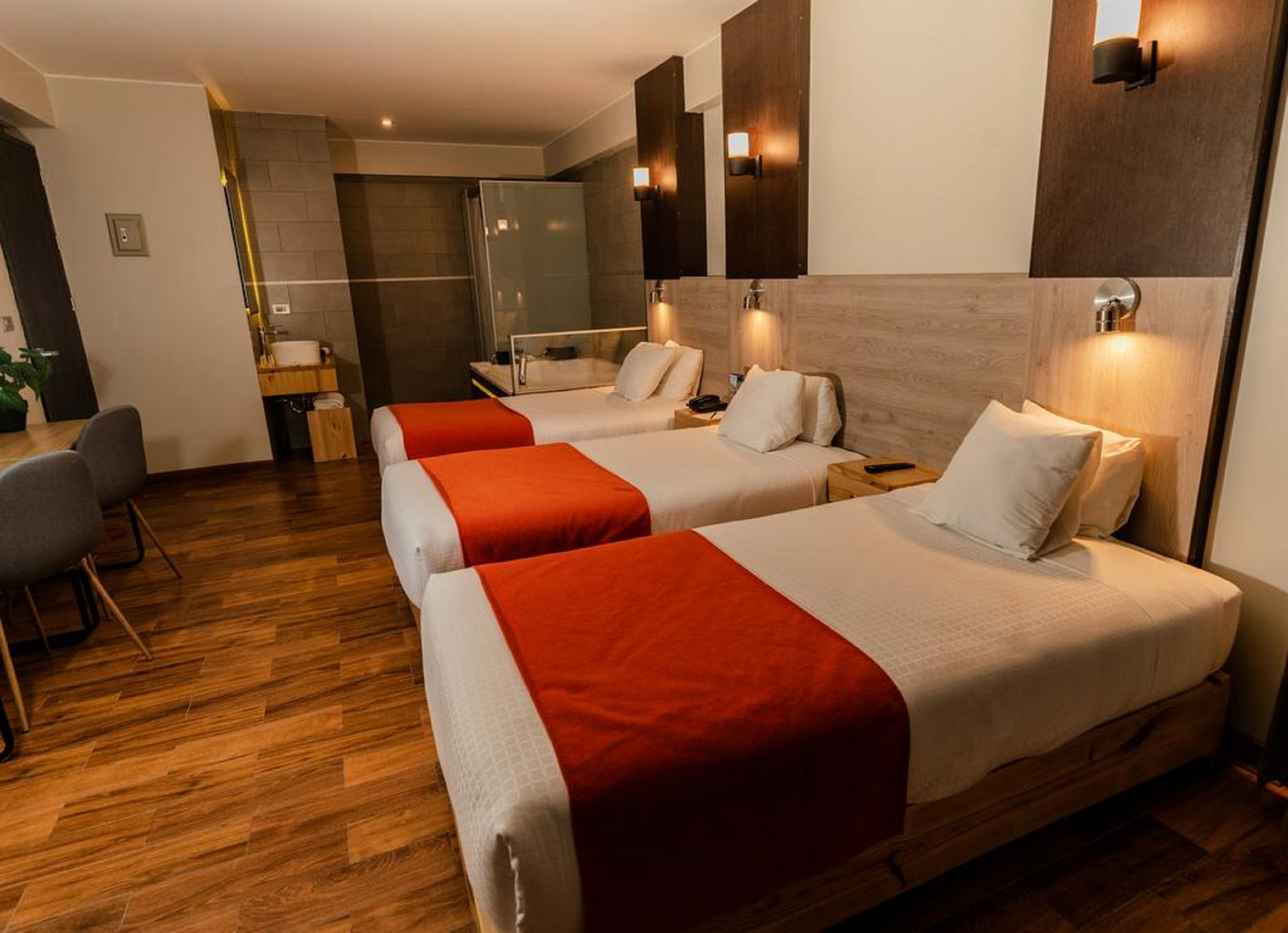 triple room | in-room safe, desk, free wifi, bed sheets