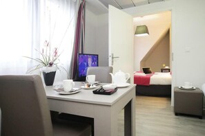 1 bedroom, Internet, bed sheets - Self Marsh Green **** - 2 Rooms 4 People (STRASBOURG)