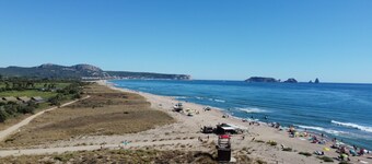 Les Dunes 06 - Beachfront, A/C, and with pool