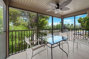 Outdoor dining - Cozy Dockside 1 bed, 1 bath at Sanibel Moorings #1412 (Sanibel)