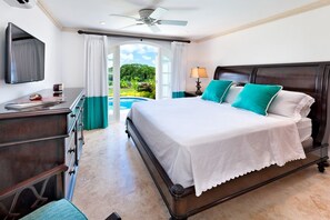 4 bedrooms, iron/ironing board, WiFi, bed sheets
