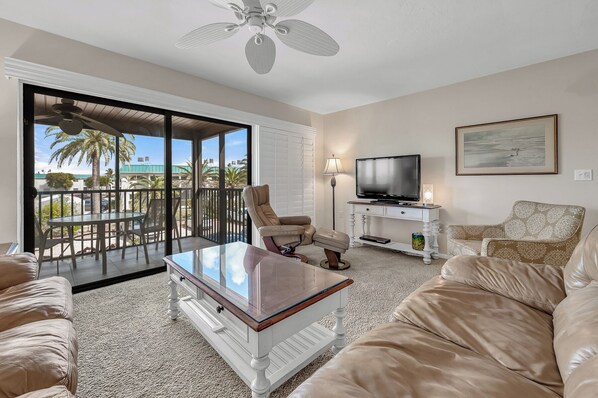 Unclassified image, 1 of 10, button