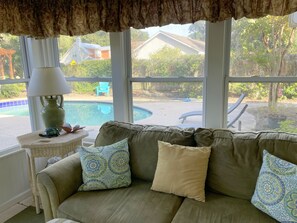 Interior - Central location to EVERYTHING! Fenced private use pool!! (Saint Simons Island)