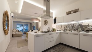 Private kitchen - Villa Licia - Villa with pool by the beach (Santa Maria del Focallo)