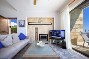 Télévision, cheminée