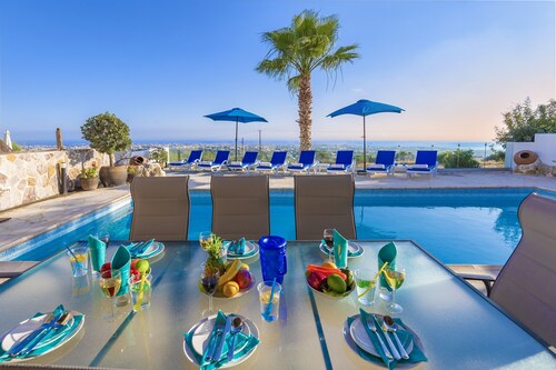 Villa Alesia -  a villa with Hot tub that sleeps 8 guests  in 4 bedrooms