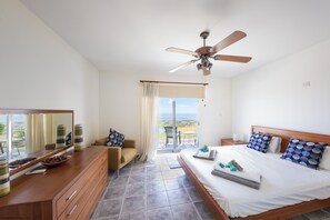 4 chambres, rideaux occultants, fer et planche à repasser