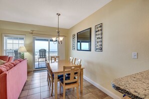 Interior - FFR211 Atlantic View Retreat by First Flight Rentals (Kill Devil Hills)