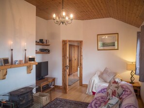Living area - Errislannan Stone Cottage (Clifden)