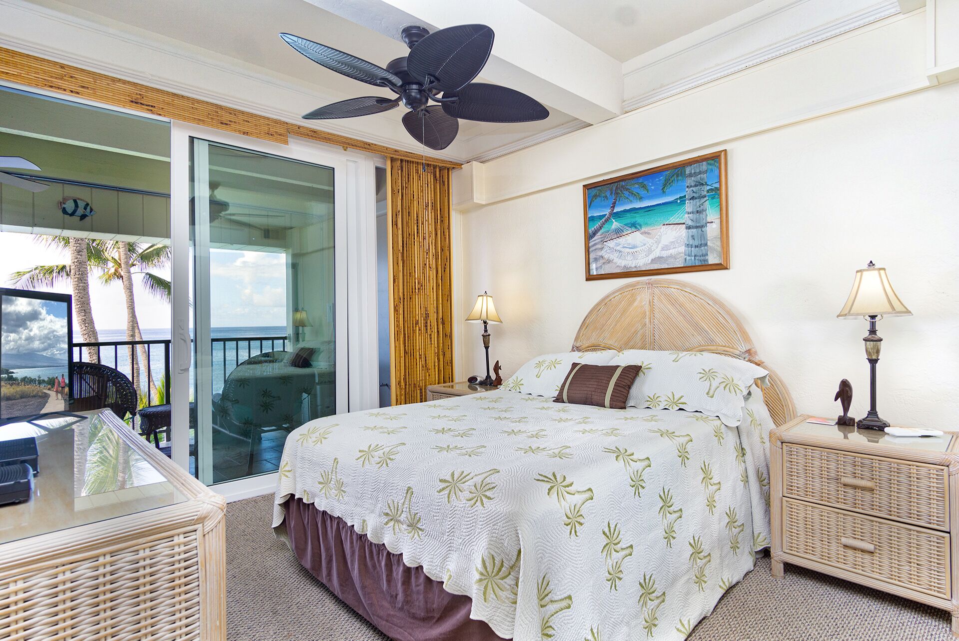 4 bedrooms, iron/ironing board, WiFi (free), bed sheets