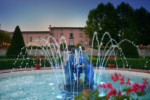 Property grounds - villa rental italy, tuscany, lucca, wedding, special event (Capannori)