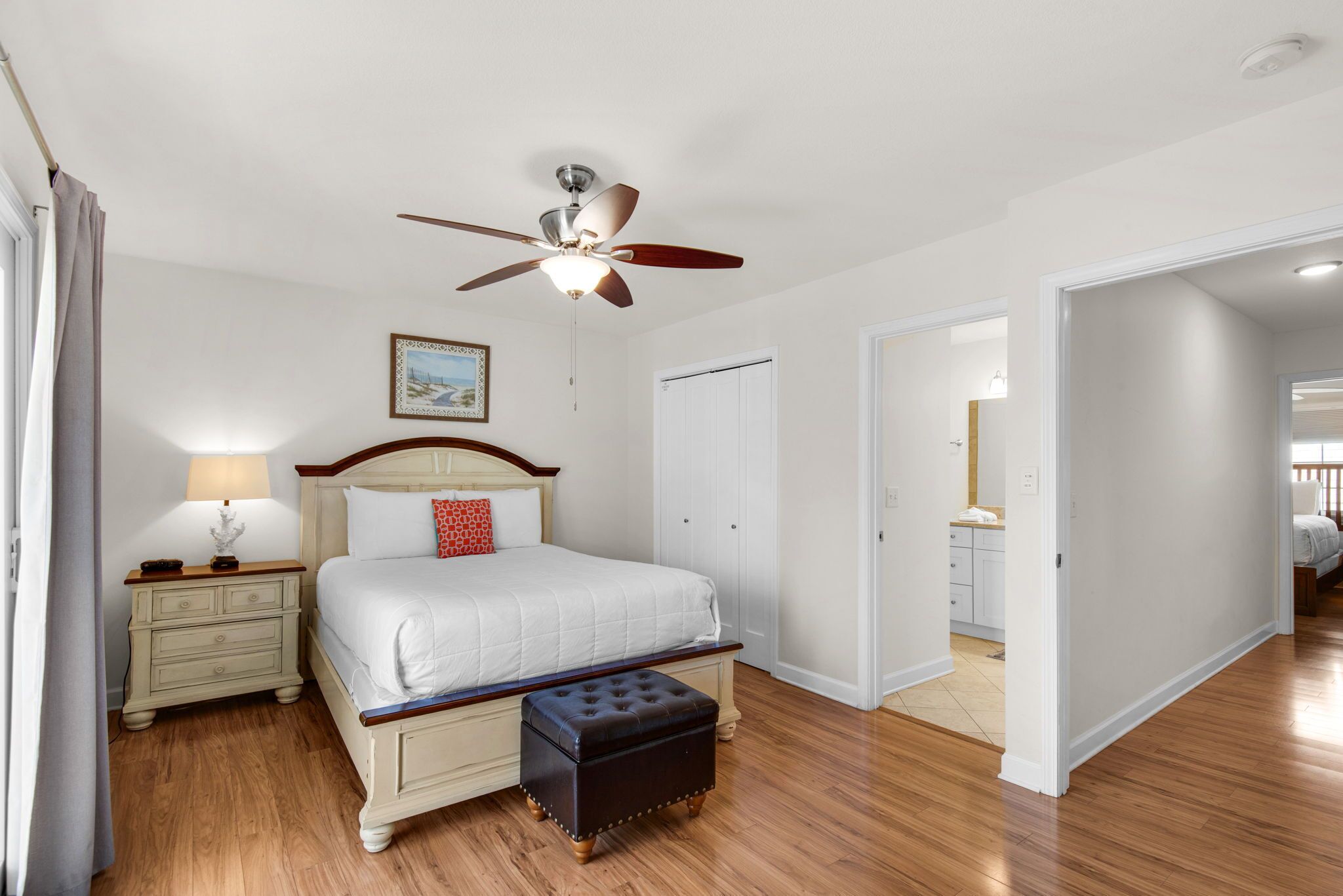 2 bedrooms, desk, iron/ironing board, free WiFi