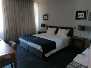 Superior Double or Twin Room | Desk, laptop workspace, blackout drapes, iron/ironing board - 8 Villages executive (Santo Tirso)