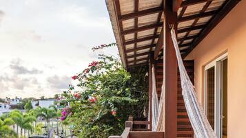 Apartamento família, vista para o parque | Vista da sacada